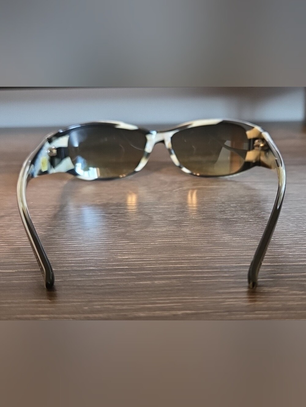 Vintage ELLE EL188888 Sunglasses - Picture 3 of 9